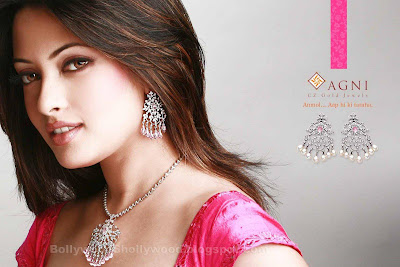 Riya Sen