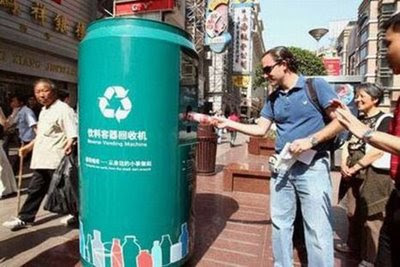 http://1.bp.blogspot.com/_-QzHaHjalQY/SeWHUl9DpdI/AAAAAAAAB04/WQqf7Ye-4qs/s400/1_recycling_machine_china.jpg