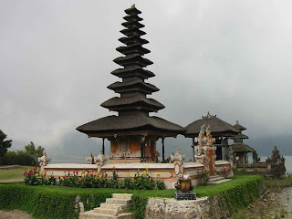 Bali Temple Wallpaper 1024 01