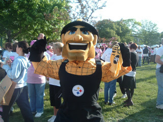 Steelers_Mascot-Race_for_the_Cure_76648.jpg