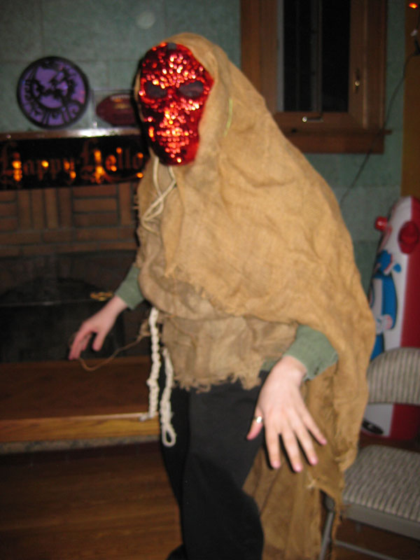 [halloween-skull.jpg]