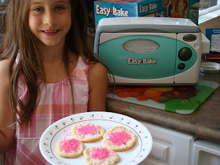 Cooking with Emma: Easy Bake Cookies
