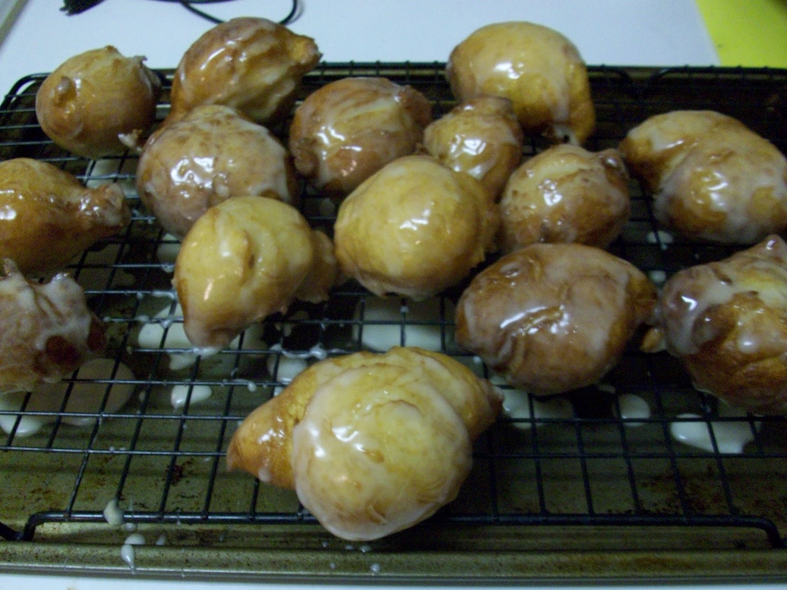 Pretend Chef Maple Glazed Sour Cream Doughnut Holes