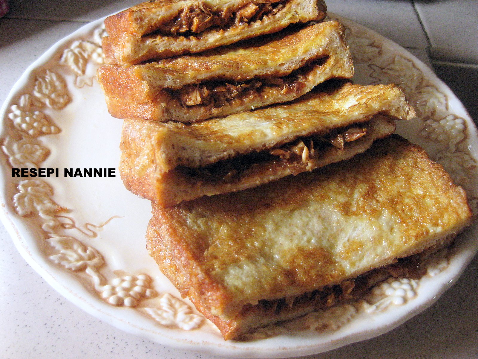 Resepi Nannie Roti Telur Berinti Sardin