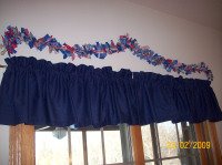 [window-garland-finished.jpg]