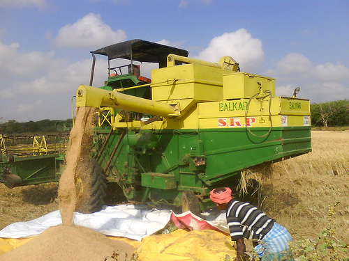 Paddy Harvest Machine