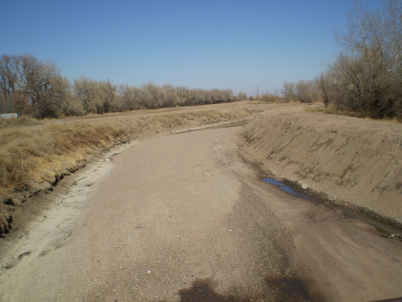 [Platte+Trail,+dry+waste+treatment+input,+2008-02-22.JPG]