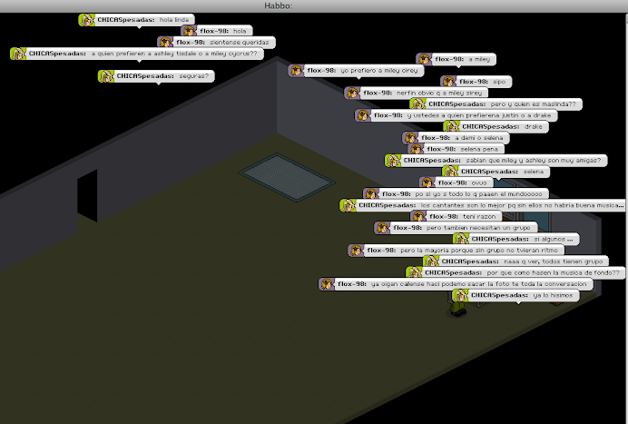 habbo! conversacion de miey cyrus y ashley tisdale!!!