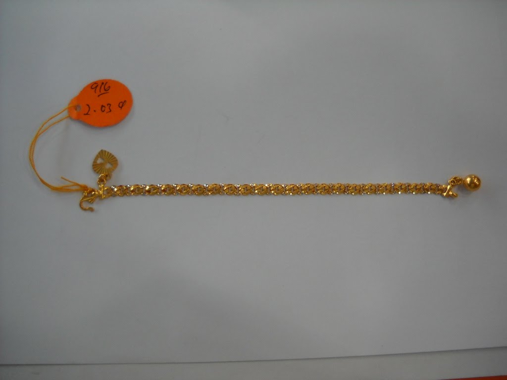 gelang tangan emas
