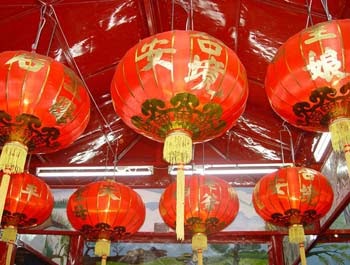Traditions superstitions lunar งาน: History of Chinese New Year.