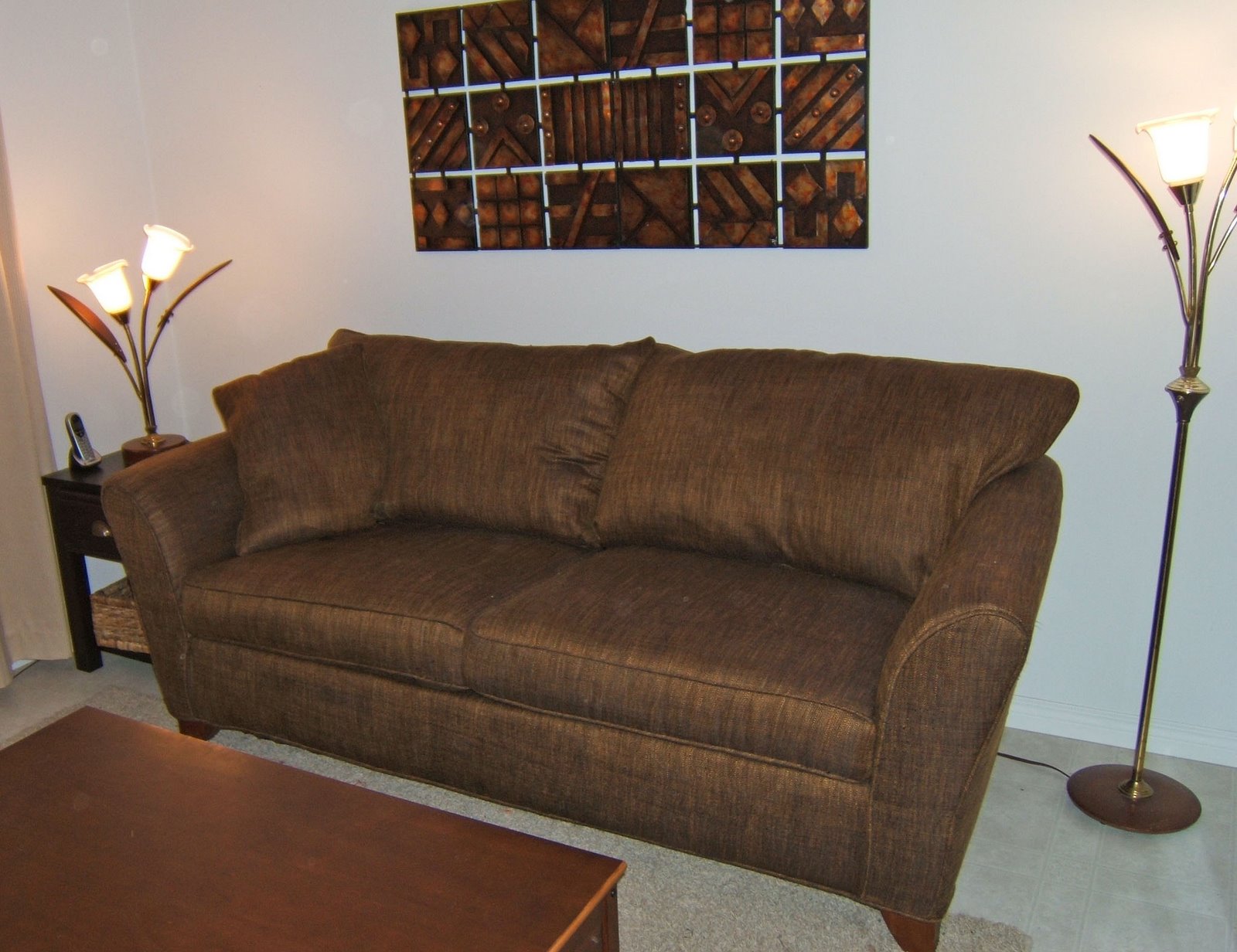 [mysofaafter.jpg]
