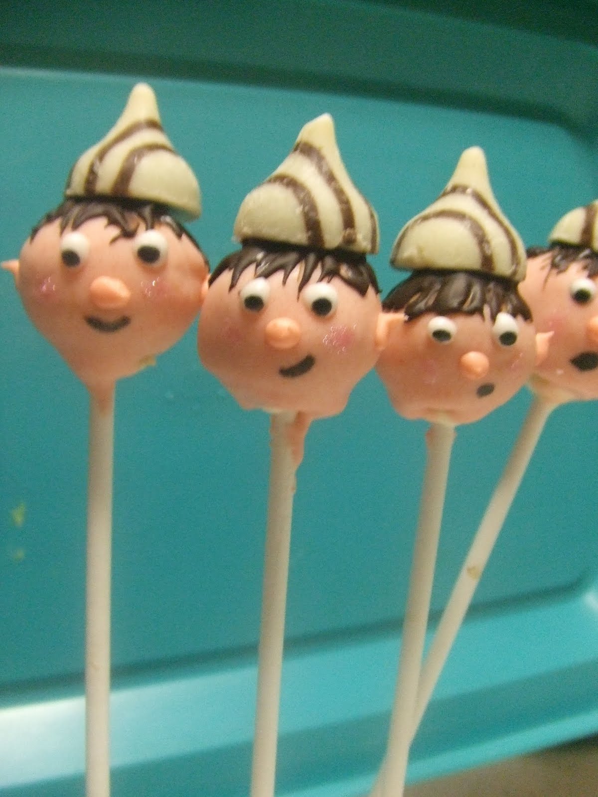 [Elf+Pop+Close+Up.jpg]