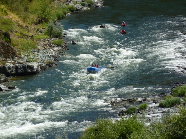 [oregon+river+rafting+july+23c.jpg]