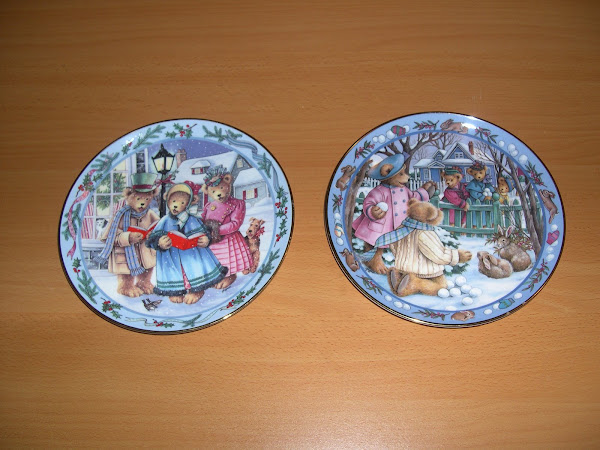 Coppia di piatti Natalizi di fine porcellana ROYAL DOULTON