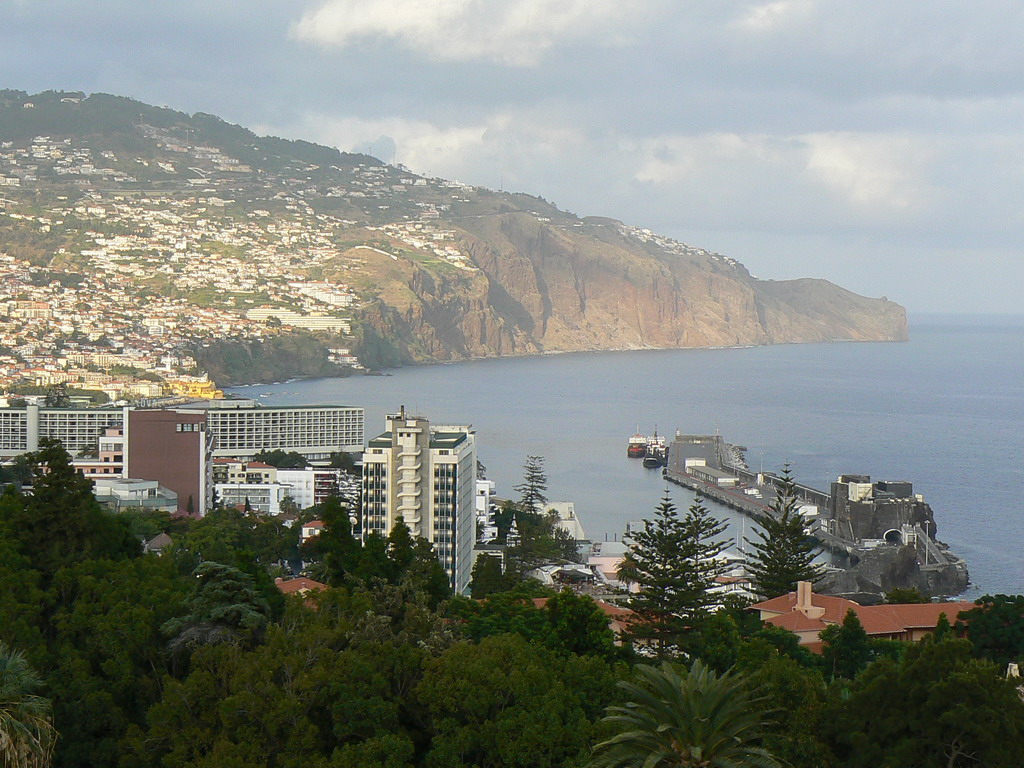 [Bahia+de+Funchal.jpg]