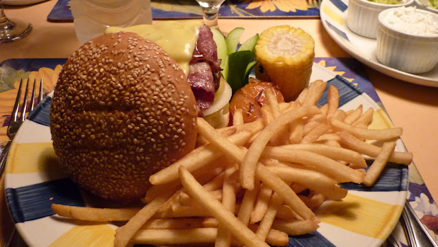 1/2 pounder burger @ the Intercontinental