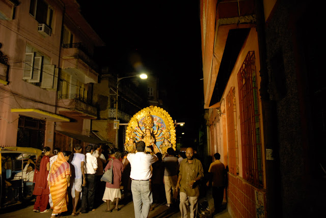 Bishorjon, Calcutta - Durga Puja 2009, Nikon D200