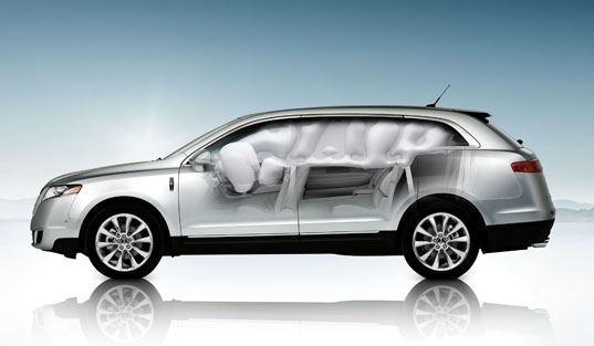 [feat_mkt_2010_safe_6airbags.jpg]
