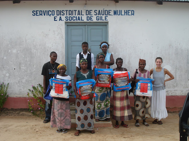 Mosquito nets for the peer educators in Gilé