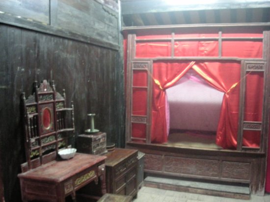 Traditional Chinese Bedroom