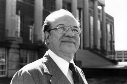 [students'-president.jpg]