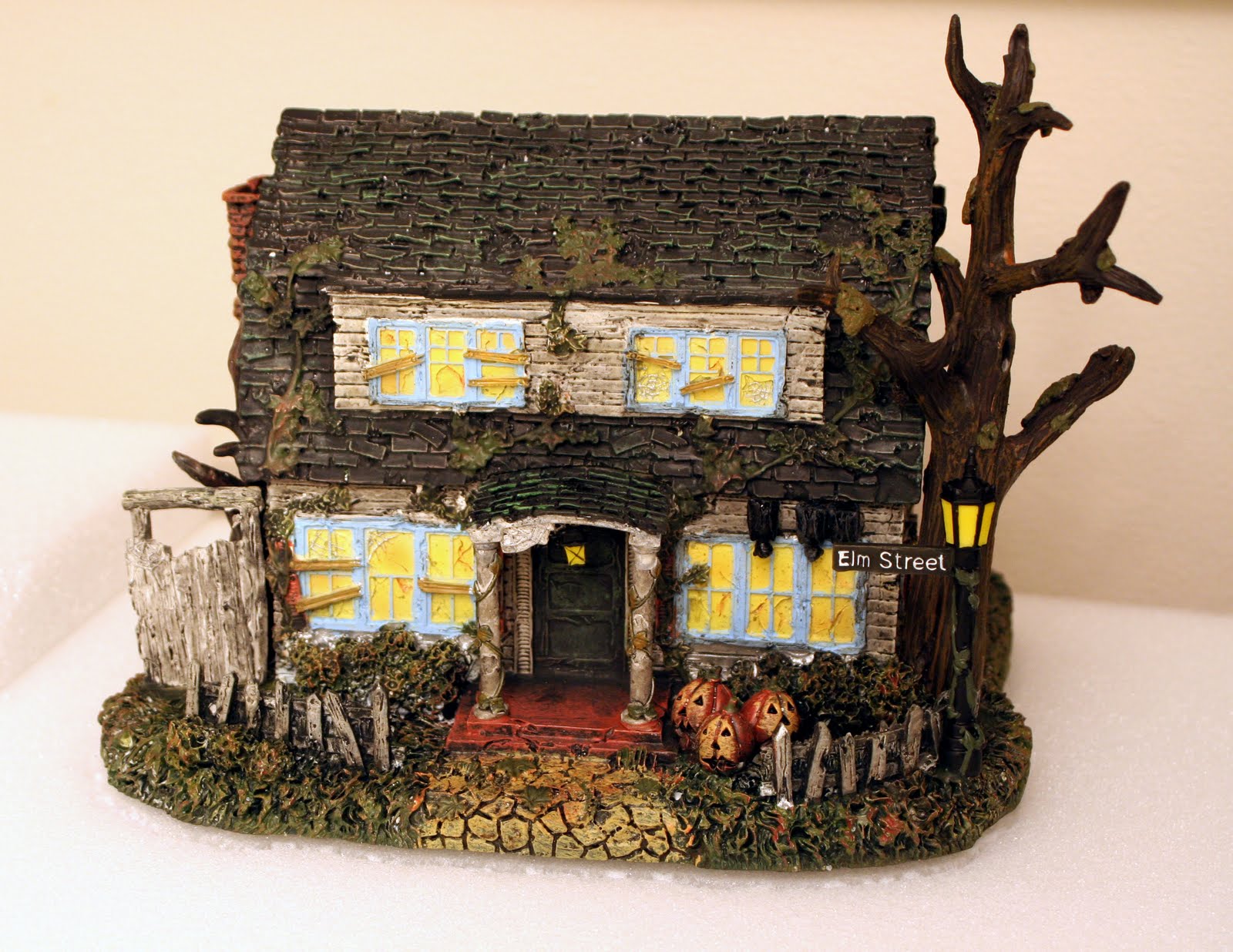 Dirt Cheap Decor! Halloween Village Platform