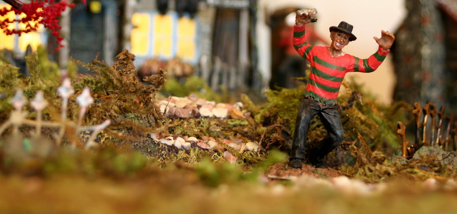 Dirt Cheap Decor! Halloween Village Platform