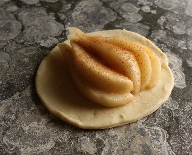 [Pear+Tart+(2).JPG]