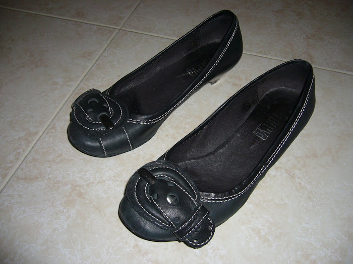 Sapatos preto com fivela da FOREVA - 30 arcas