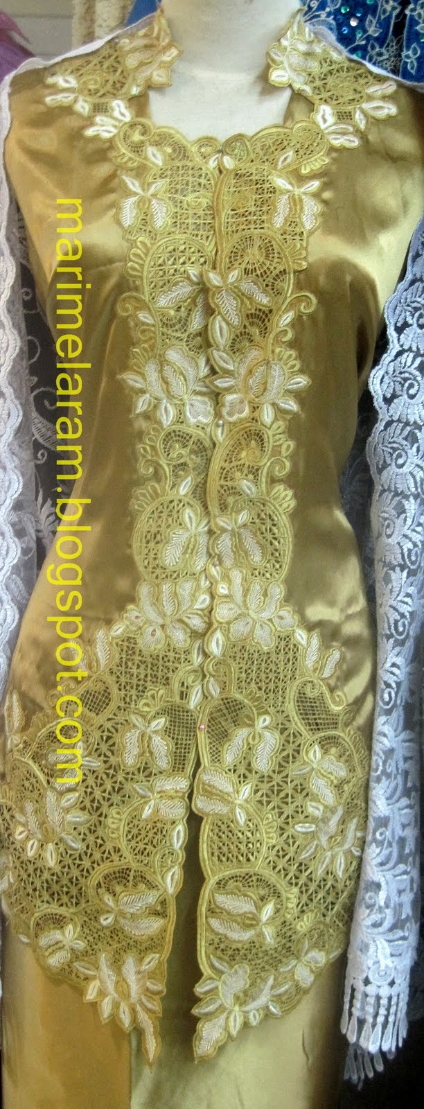 LADIES JUST WANT TO LOOK PRETTY KEBAYA SATIN BLOSSOM
