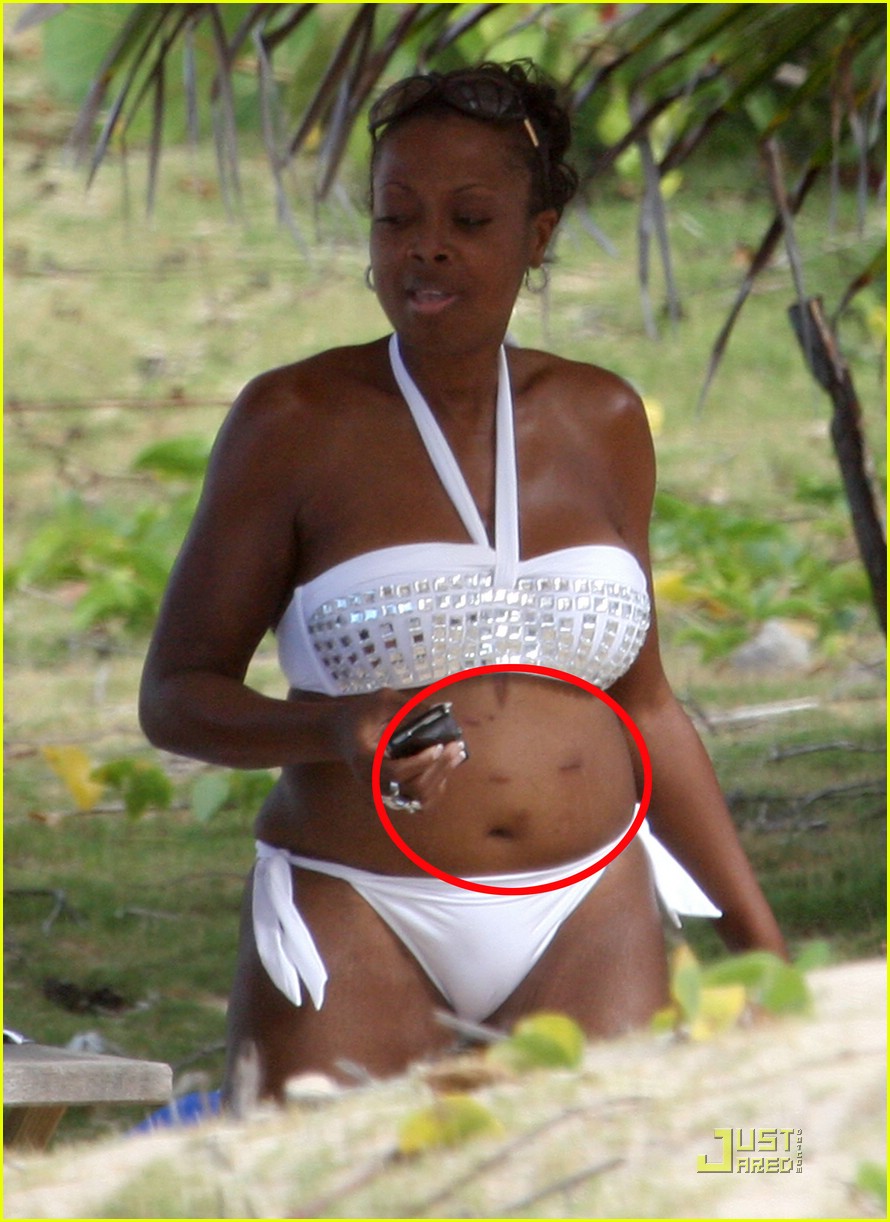 [star-jones-bikini-01.jpg]