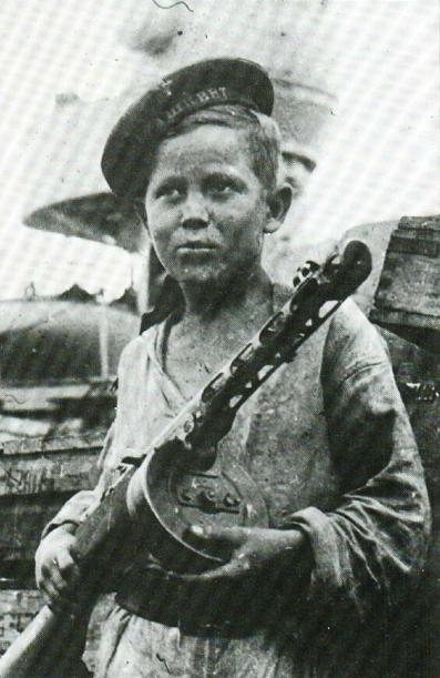 [soviet+child+ppsh+41.JPG]