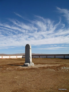 orhun yazitlari bilge kagan aniti mogolistan simdi gezelim