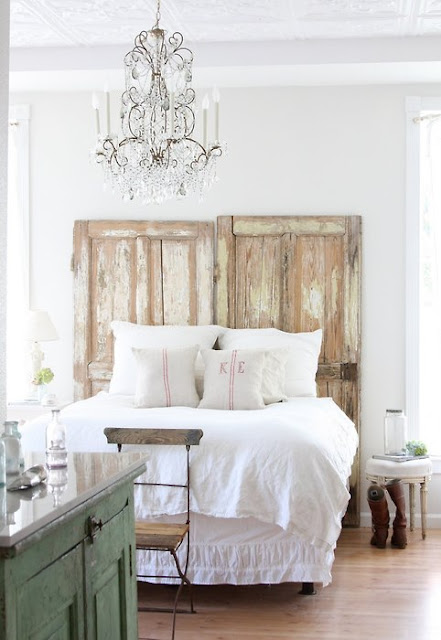Down and Out Chic: Interiors: Cozy Country Chic Bedrooms