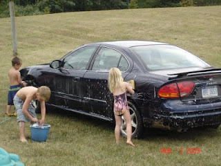 http://1.bp.blogspot.com/_1S3-4Hq2mH4/Sod9z0dckAI/AAAAAAAAAuQ/uBEPy9WZwic/s320/kids+washing+car+1.jpg