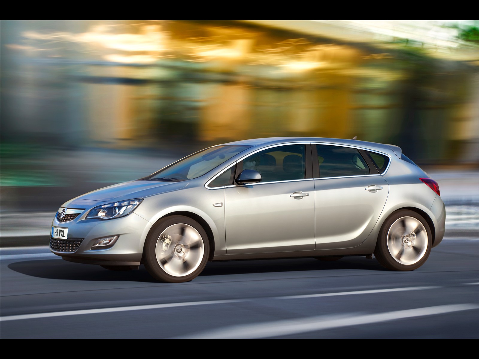 Super Cars 2010 Vauxhall Astra