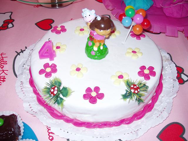 [bolo+dora.JPG]