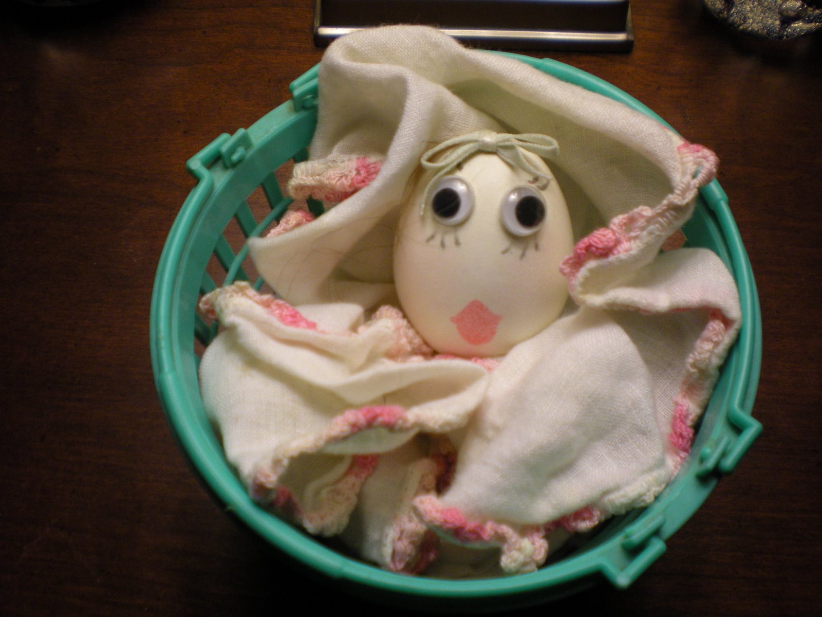 [Egg+Baby.JPG]