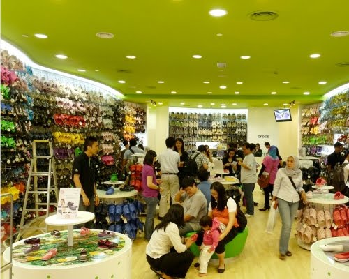 crocs concept store
