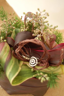 burgundy ring pillow