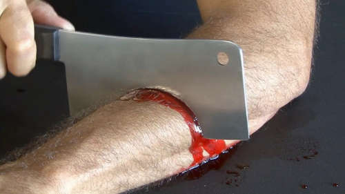knife blood