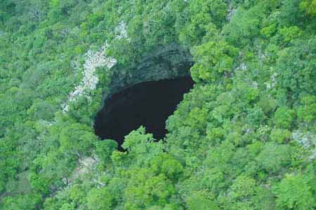 Sótano de las Golondrinas