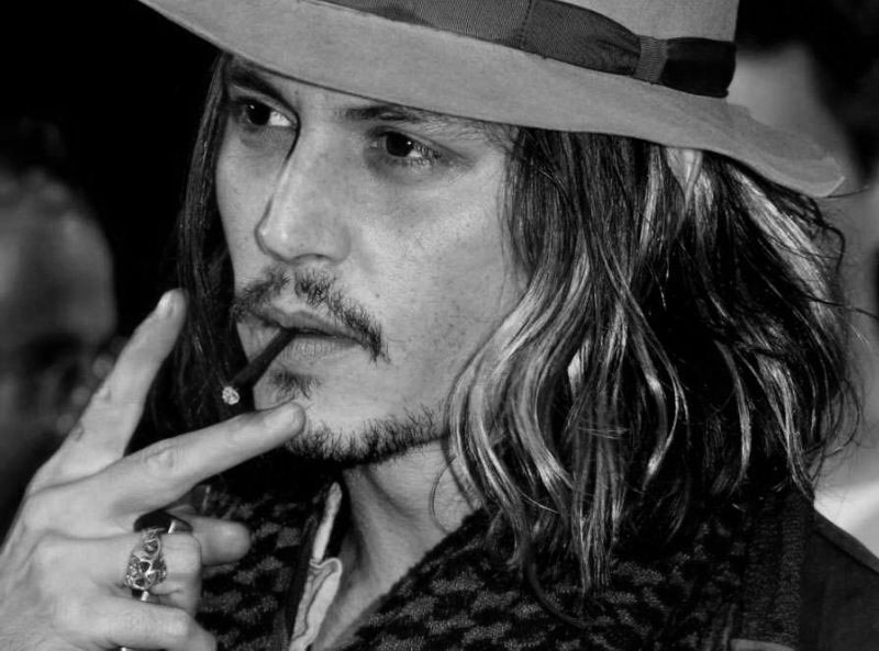 Pek Güzel Şeyler Johnny Depp�in Sigarası