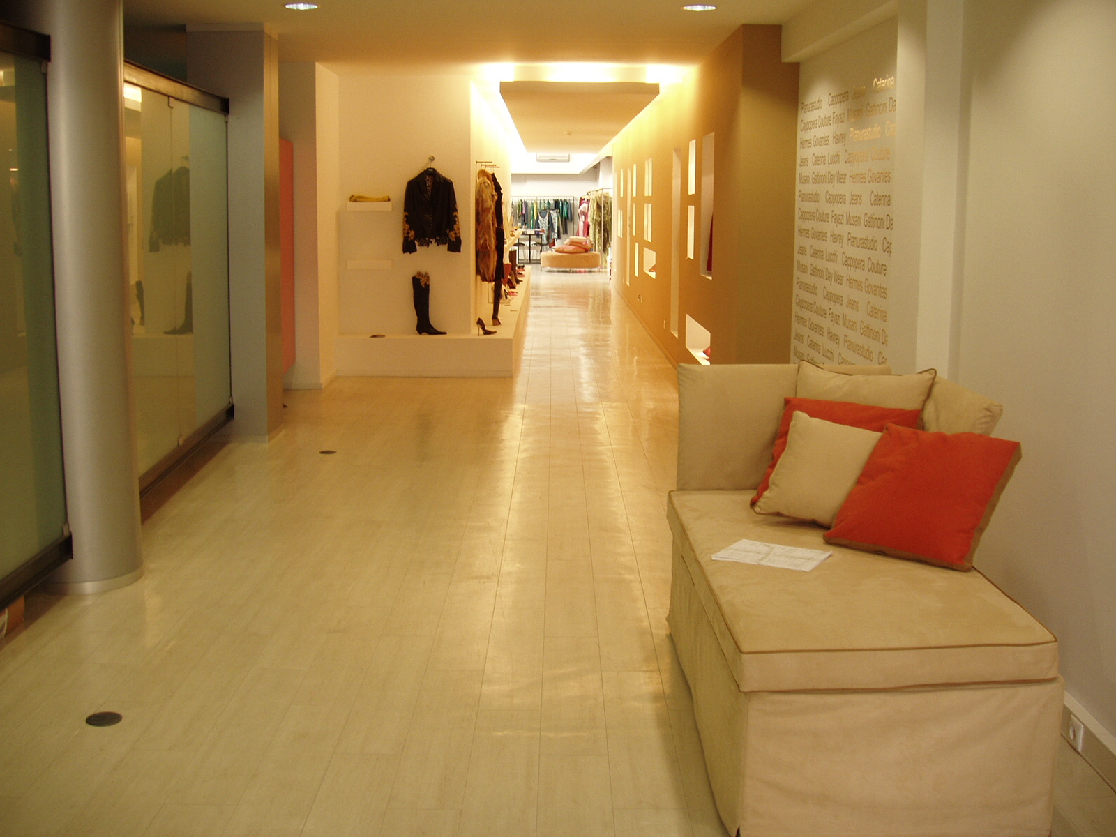 [P8250012.JPG]