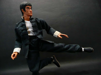 Bruce Lee Kicking. One of Bruce Lee's famous