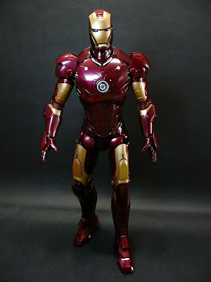 And these are his semicupped hands with lights showing as well Iron Man 