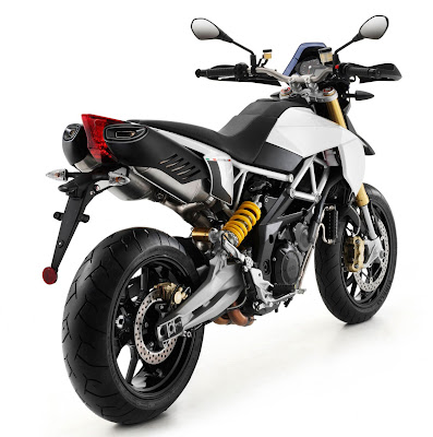 2011-Aprilia-Dorsoduro1200