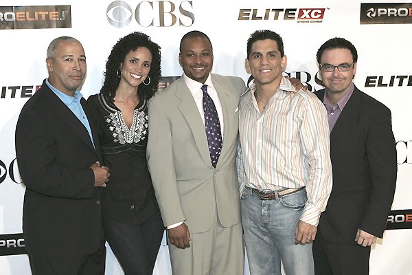 [2008-05-19_CBS_EliteXC_team.jpg]