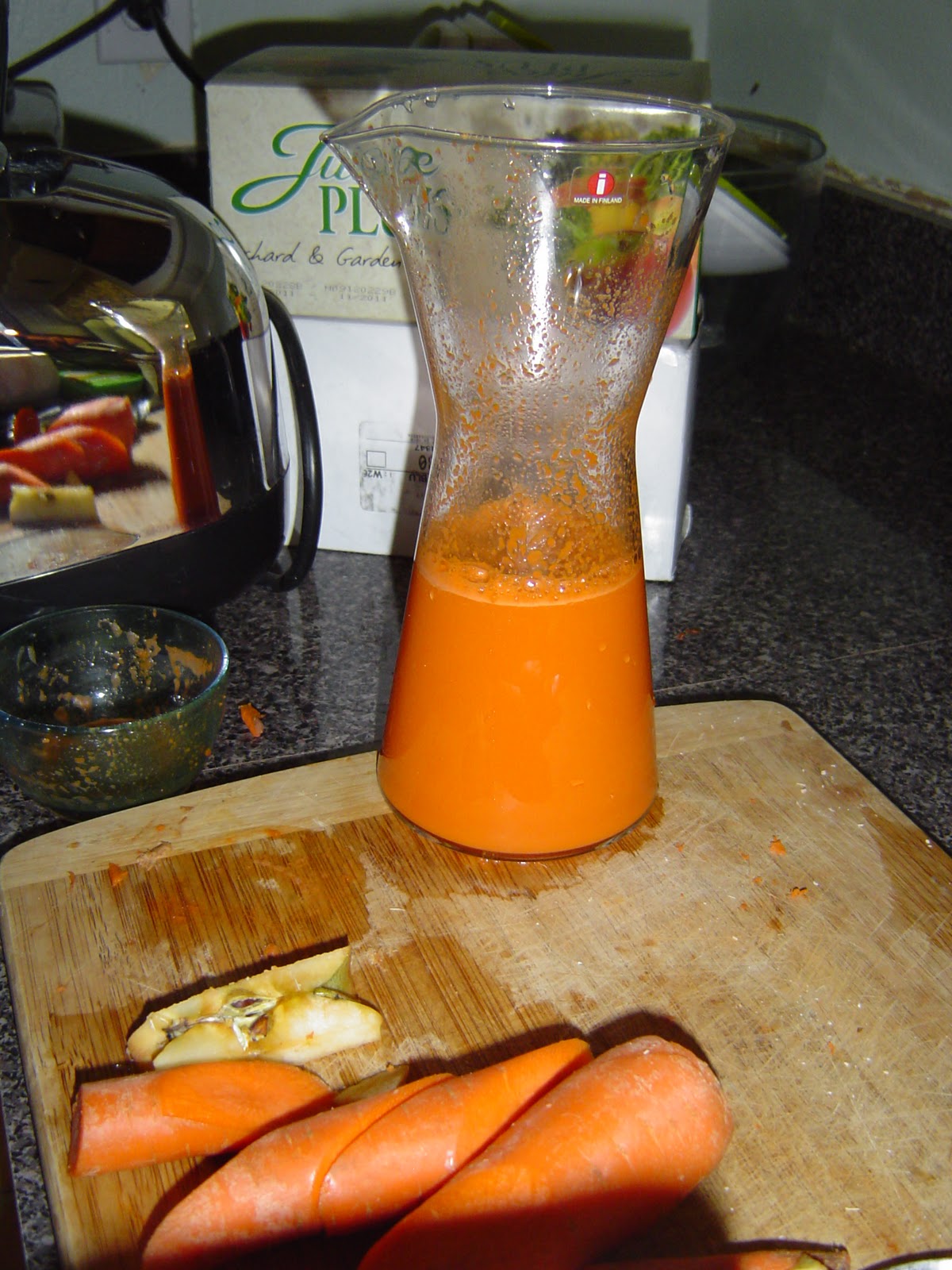 What a Healthy Family Eats Homemade Juice vs. Store Bought Juice