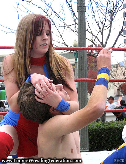 [Candice+LeRae+wrestling.jpg]